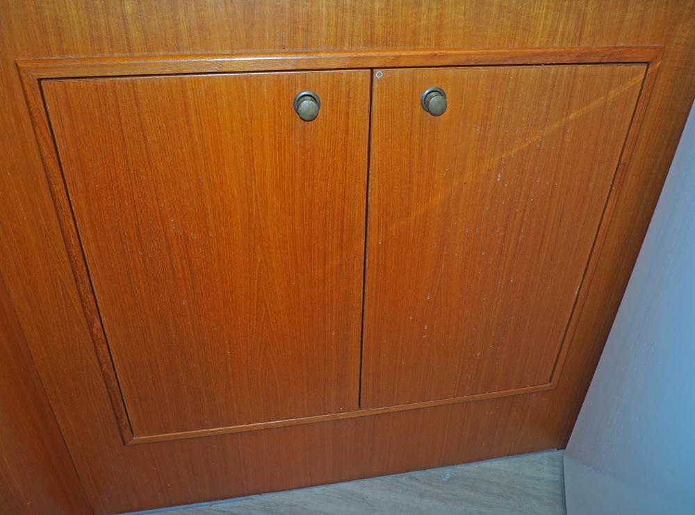 Cabin en avant, H&eacute;bergements